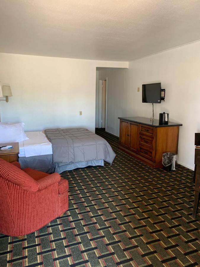 Rodeway Inn & Suites Ратон Экстерьер фото