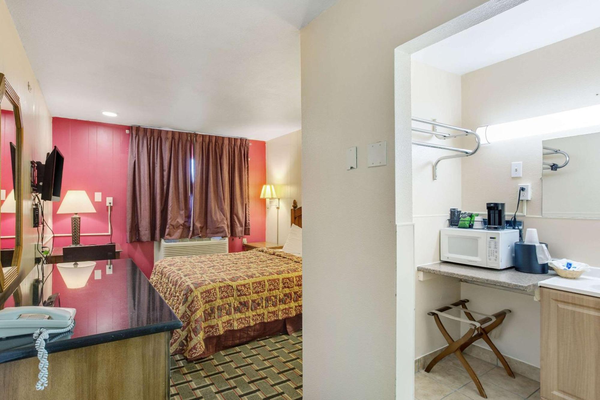 Rodeway Inn & Suites Ратон Экстерьер фото