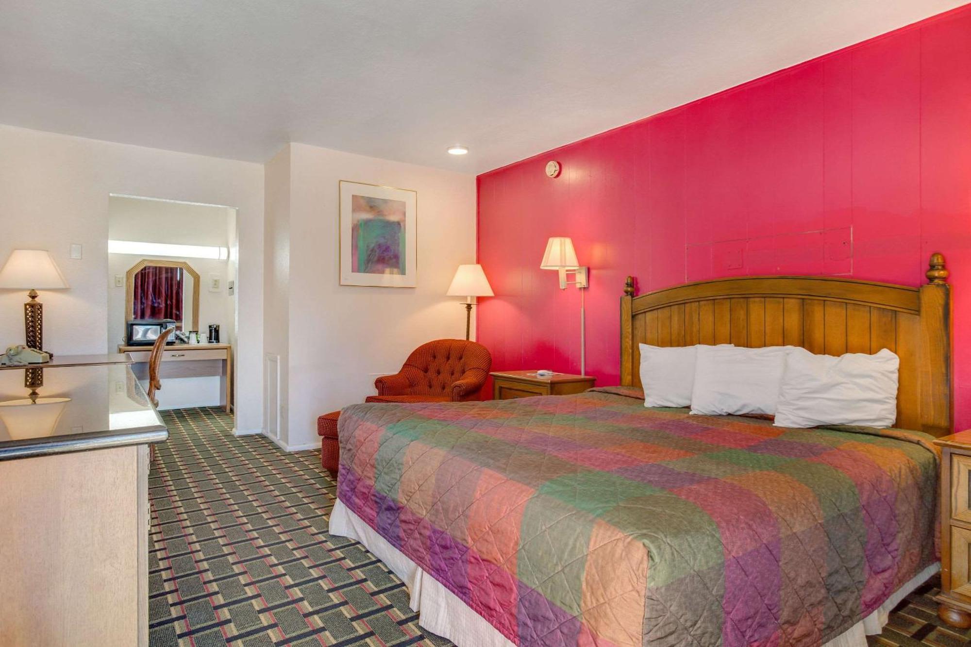 Rodeway Inn & Suites Ратон Экстерьер фото